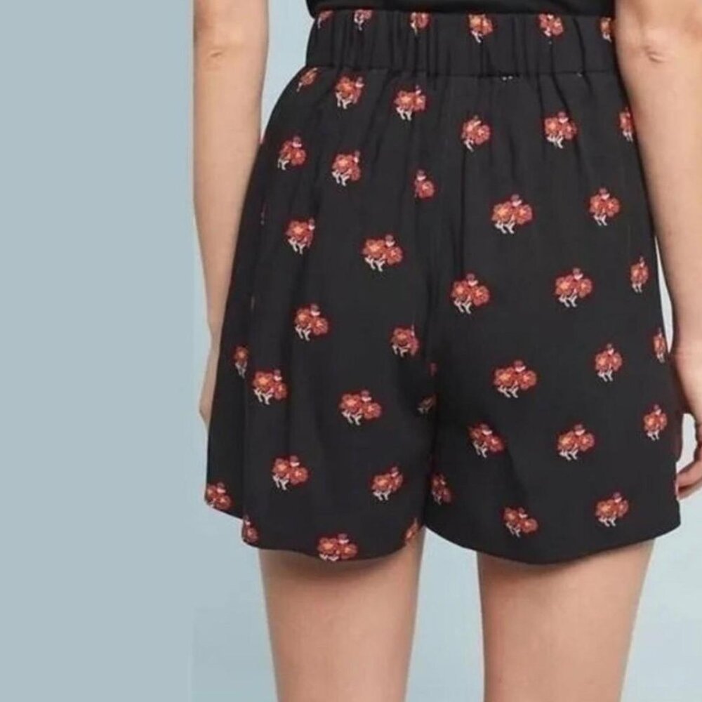 Anthropologie Maeve Black Floral Pleated Pull On Shorts size Medium